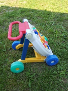 Jeździk Fisher Price pchacz