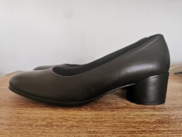 Buty damskie Ecco czółenka rozmiar 42