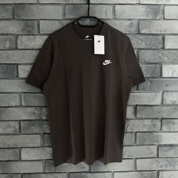Koszulka t-shirt Nike haft logo swoosh tee brązowa