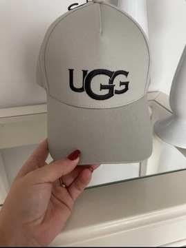 Czapka z daszkiem z logo UGG