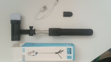 Selfie Stick F210S + Oświetlenie