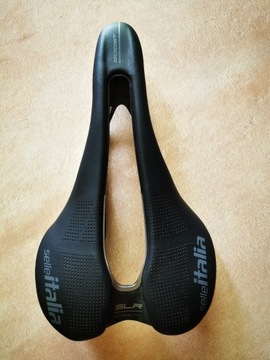 Siodełko Selle Italia SLR superFlow carbonio 128g 