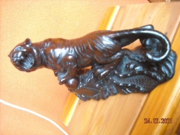 figurka figura rzeźba tygrys