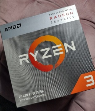 Procesor AMD Ryzen 3 3200G Vega 8 Graphics