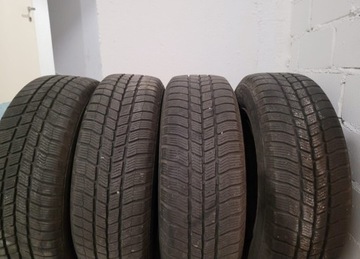 Komplet (4 szt) Opon zimowych 195/65R15 z felgami.