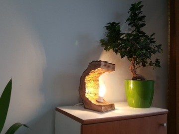 lampki nocne z drewna ręcznie wykonane