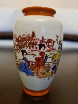 Porcelanowy wazon japoński