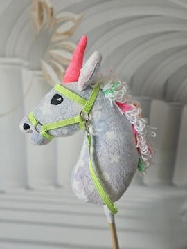 Hobby horse jednorożec na kiju z ogłowiem