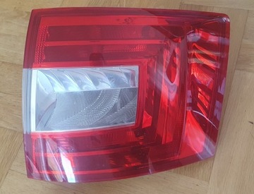 Lampa tylna prawa skoda. 