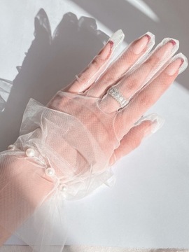 Rękawiczki w siatkę ze sztucznej perły 
