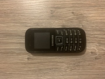 Stary telefon samsung gt-e1200r