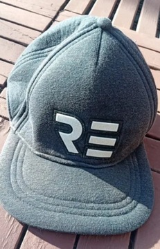 Reserved czapka czapeczka r.S/M ciepła