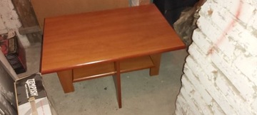 Drewniany stół 