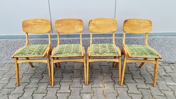 Cztery krzeseła z PRL Gościcińska Fabryka Mebli