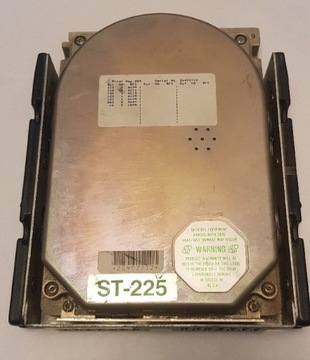 Dysk MFM SEAGATE ST-225 5.25” 20MB HH HDD