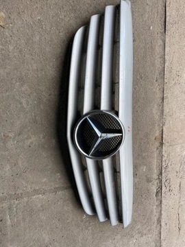 grill Mercedes a klasa ładny