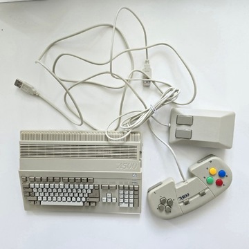 Amiga 500 Mini jak nowa