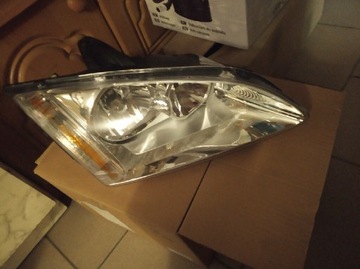 Lampa przednia ford focus mi II