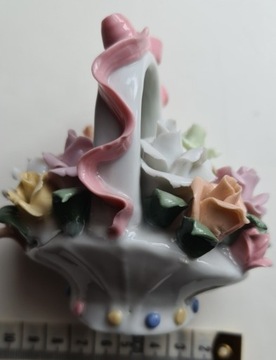 Koszyczek z kwiatami ceramika