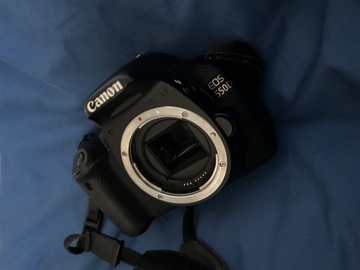 Canon 550D z obiektywem 18-55mm