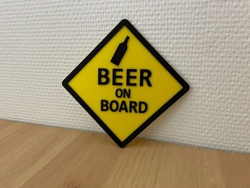 Znak do samochodu "Beer on board"