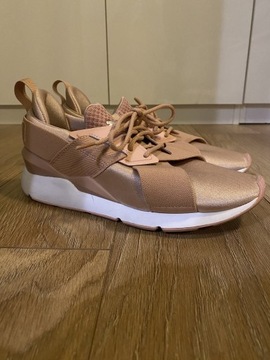 Buty materiałowe PUMA rozm. 38 kolor PINK