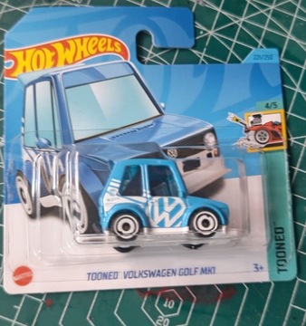 Hot Wheels Tooned Volkswagen Golf MK1 TH