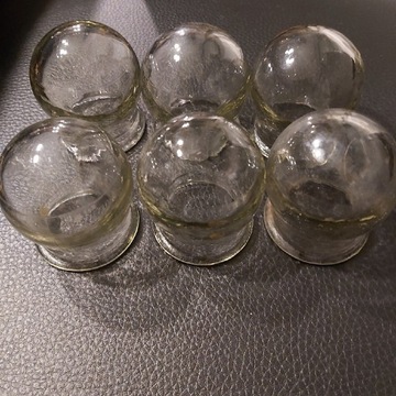 Szklane bańki ogniowe z lat 70-tych ,wys.5.5 cm.