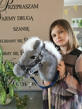Koń Hobby Horse na kiju + zestaw - Amber 