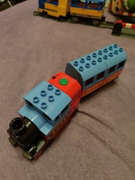 Pociąg LEGO Duplo. Lokomotywa elektryczna
