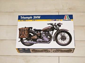 Italeri 7402 Triumph 3HW - 1:9. Stan sklepowy.