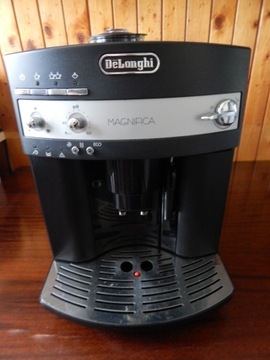 Ekspres ciśnieniowy Delonghi esam 3000 B stan idea