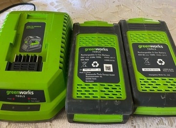 Ładowarka i 2 baterie litowo- jonowe Greenworks