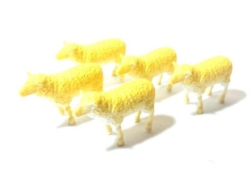 mini figurki zwierzęta domowe owce stado 5 szt.