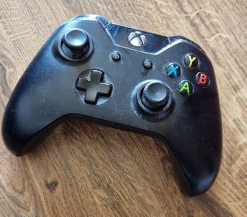 Pad do xbox one uszkodzony