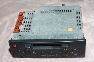 Fabryczne radio kasetowe Renault z kodem