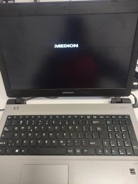 Laptop Medion E6436 i3 7ge SSD m2 128gb+240gb hdd