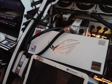 KARTA GRAFICZNA ASUS STRIX R9 FURY BLOK WC BDB