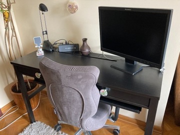 Krzesło Entelo + biurko IKEA (monitor gratis!)