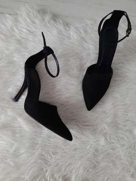 Bershka piękne czarne zamszowe buty szpilki 39