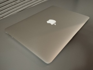 SPRAWNY idealny stan wizualny MACBOOK AIR Intel i5