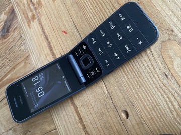 Nokia 2720 Flip otwierany z klapką