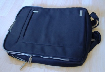 Czarny plecak na laptopa, elegancki, pokrowiec