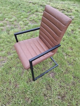 Eleganckie skórzane krzesło