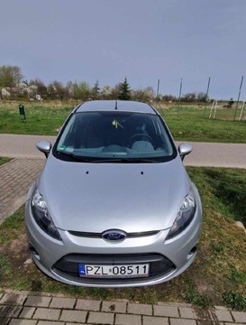 Ford Fiesta srebrny