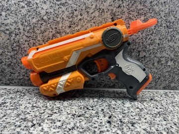 Pistolet Nerf N-Strike Elite Firestrike z laserem