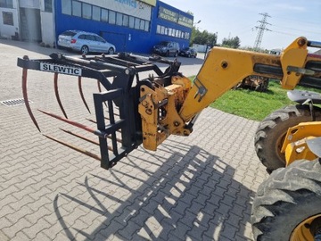 Krokodyl do słomy obornika 231 cm. JCB Q-FIT SLEWT