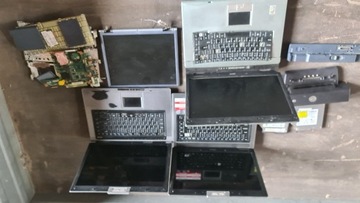 Zestaw laptopów F5VL, F3S, Travelmate 2410,IBM 600E fujitsusiemens