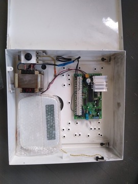 Zestaw alarm DSC PC585 +LCD+ obudowa