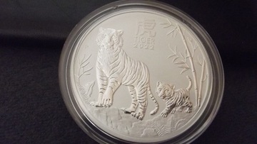 Moneta Lunar III(rok tygrysa) 5 oz srebro .9999